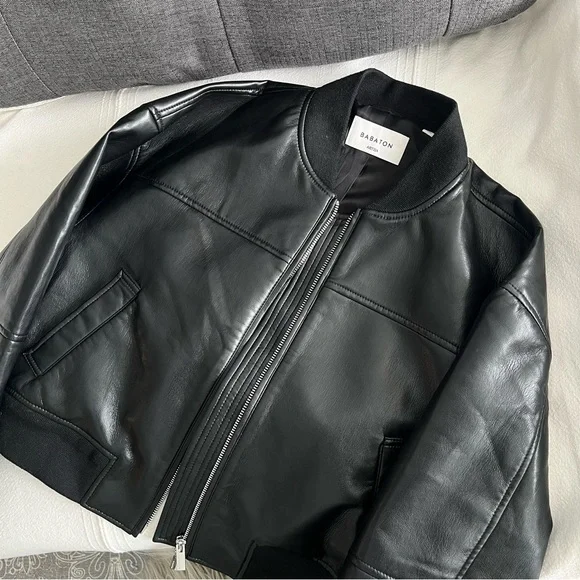 SOLD on lnsta: BADDEST.OUT.THERE2 - Picture 6 of 15